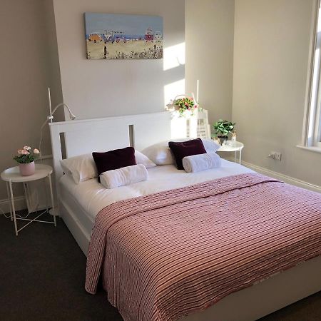 Three Bedroom City Home With Garden 南安普敦 外观 照片