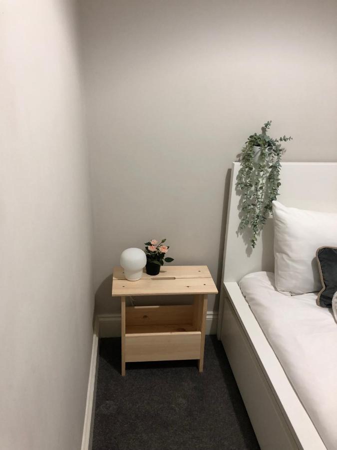 Three Bedroom City Home With Garden 南安普敦 外观 照片